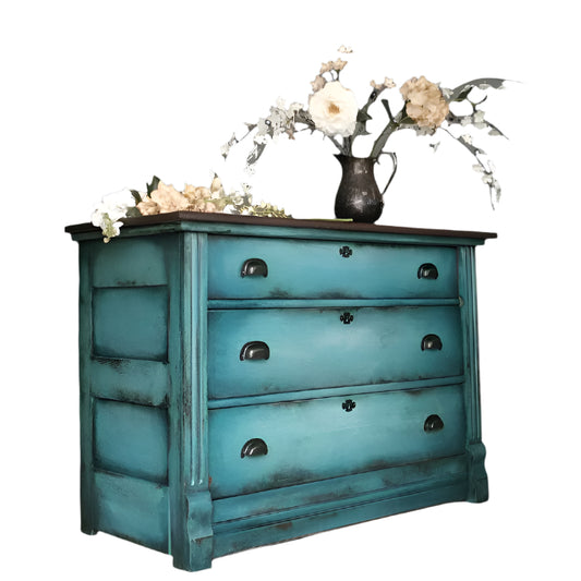 Comoda vintage reinterpretata